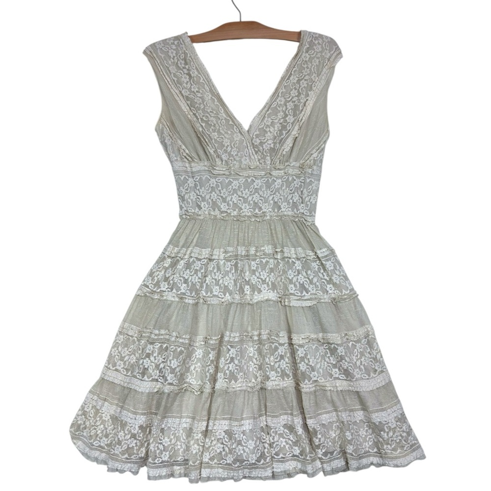 Elegant Lace V-Neck Dress